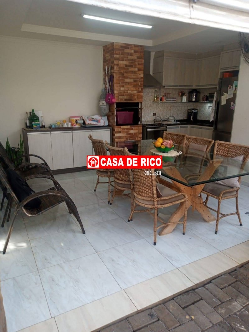 Casa - Venda - Conjunto Habitacional Jos Garcia Molina - Londrina - PR