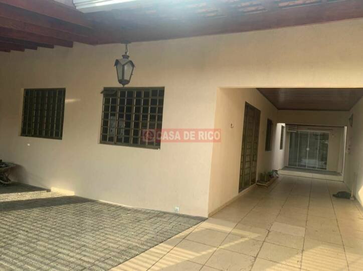 Casa - Venda - Conjunto Semiramis Barros Braga - Londrina - PR